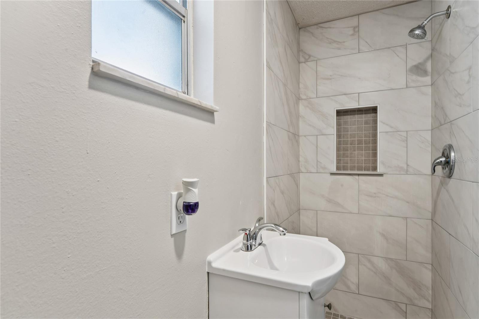 Listing photo id 46 for 7704 Christina Lane