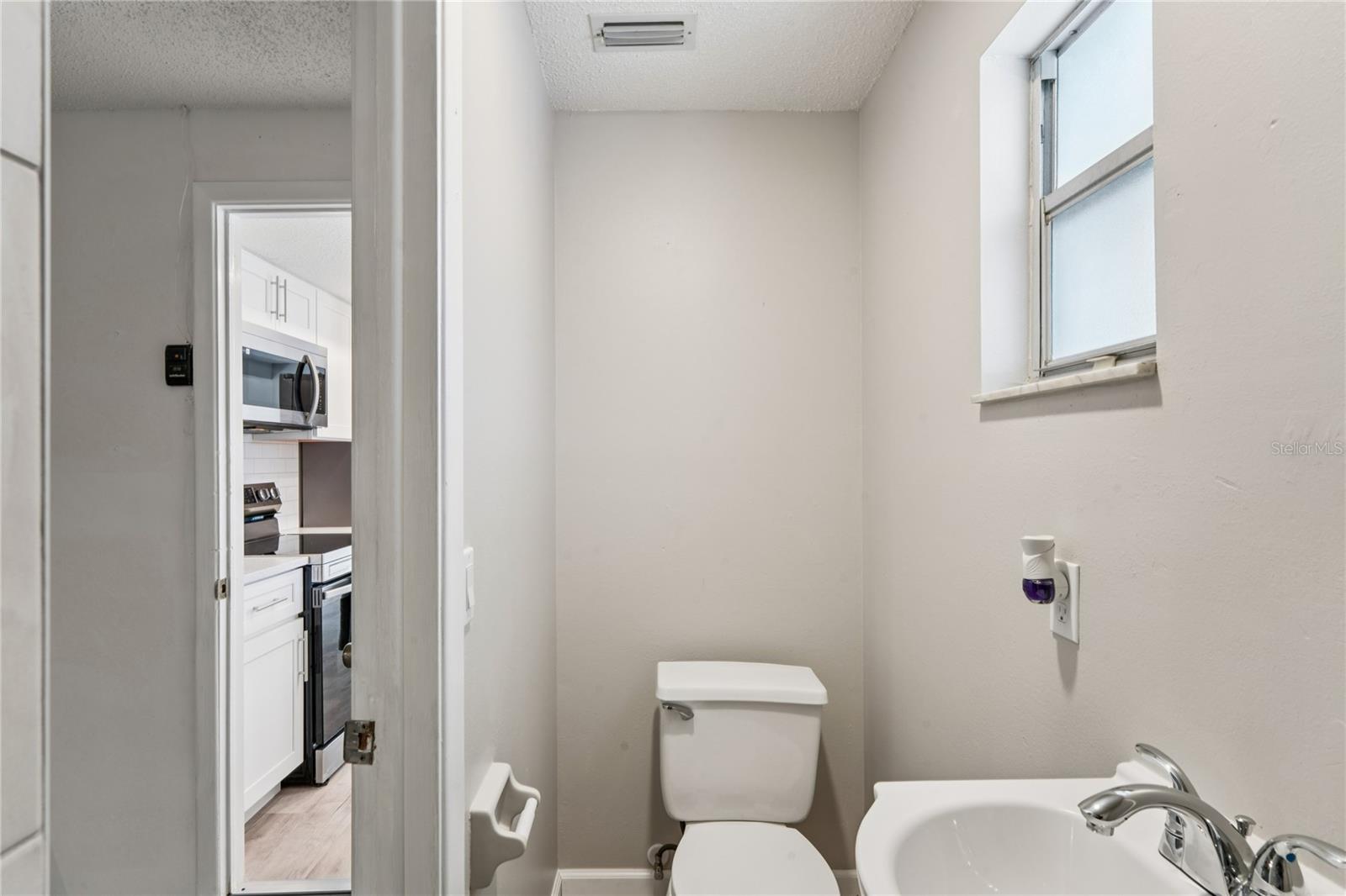 Listing photo id 47 for 7704 Christina Lane