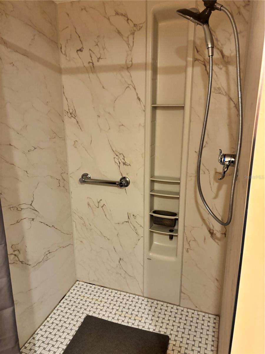 Image 10 of 26 For 1934 Golfview Drive 1934