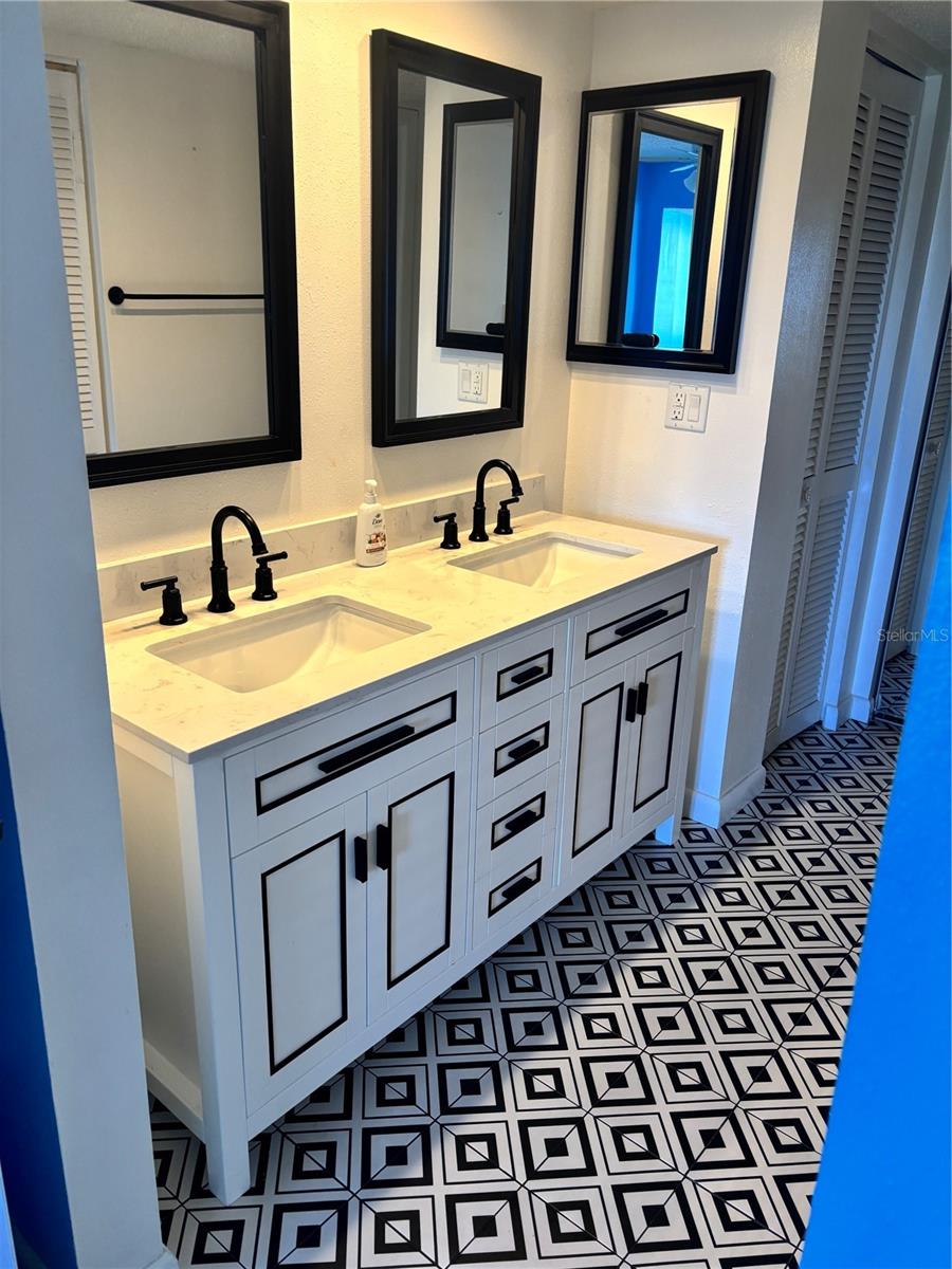 Image 17 of 26 For 1934 Golfview Drive 1934