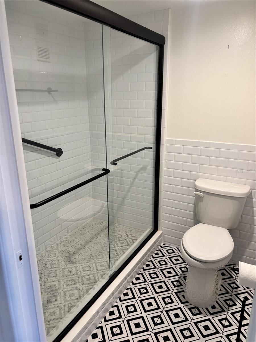 Image 18 of 26 For 1934 Golfview Drive 1934