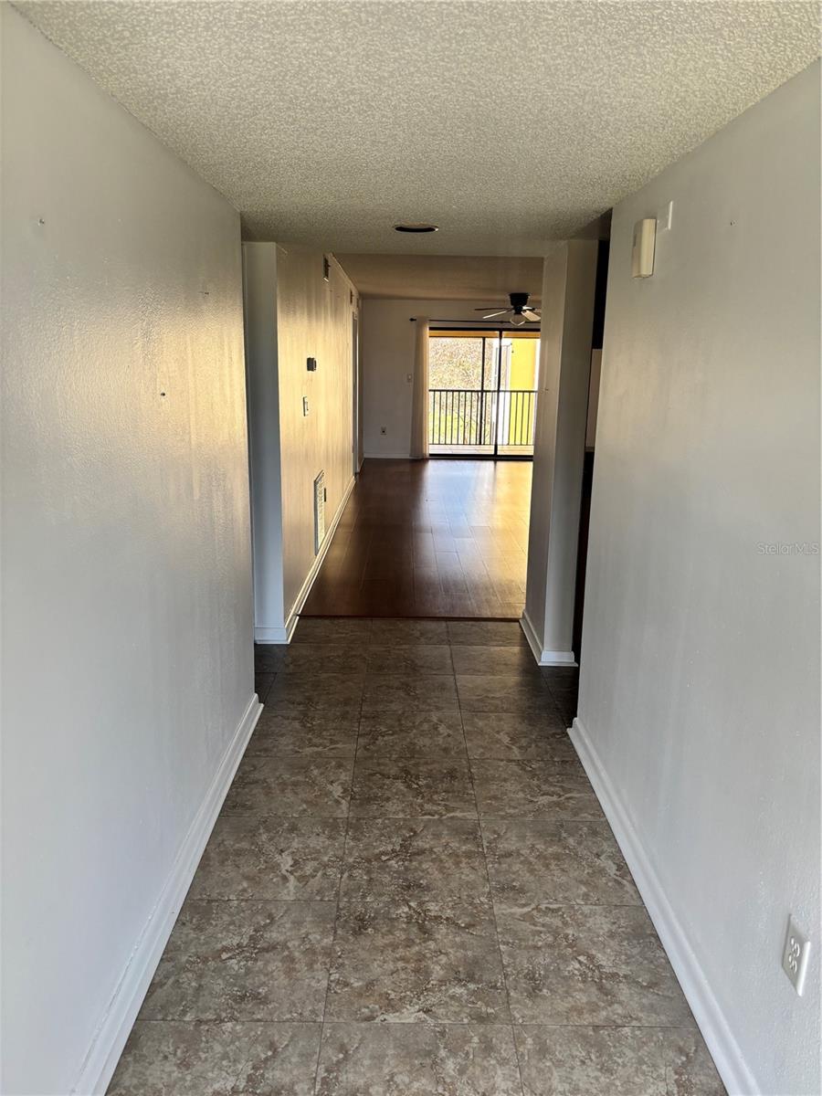 Image 4 of 26 For 1934 Golfview Drive 1934