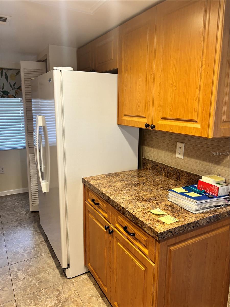 Image 7 of 26 For 1934 Golfview Drive 1934