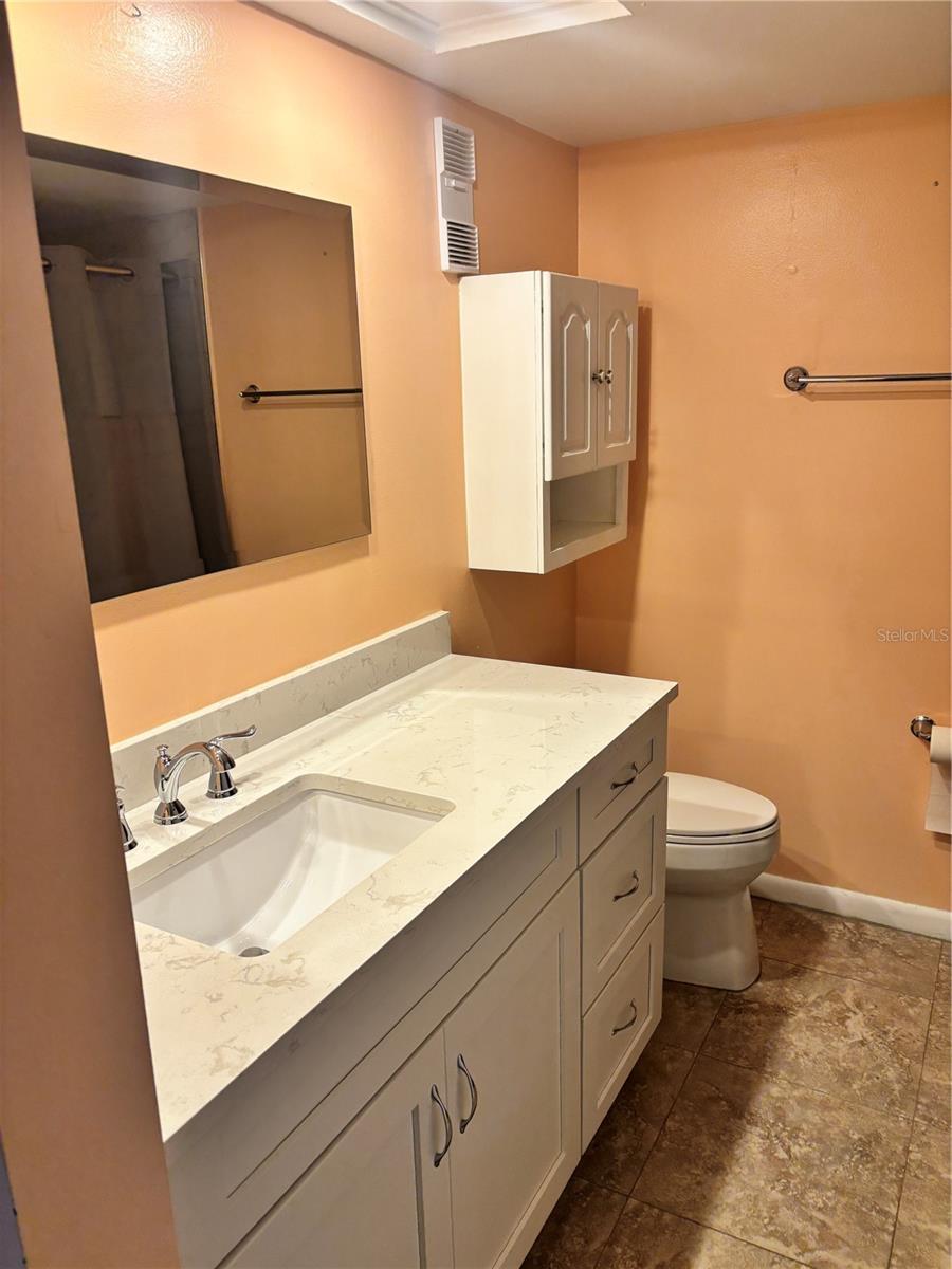 Image 9 of 26 For 1934 Golfview Drive 1934