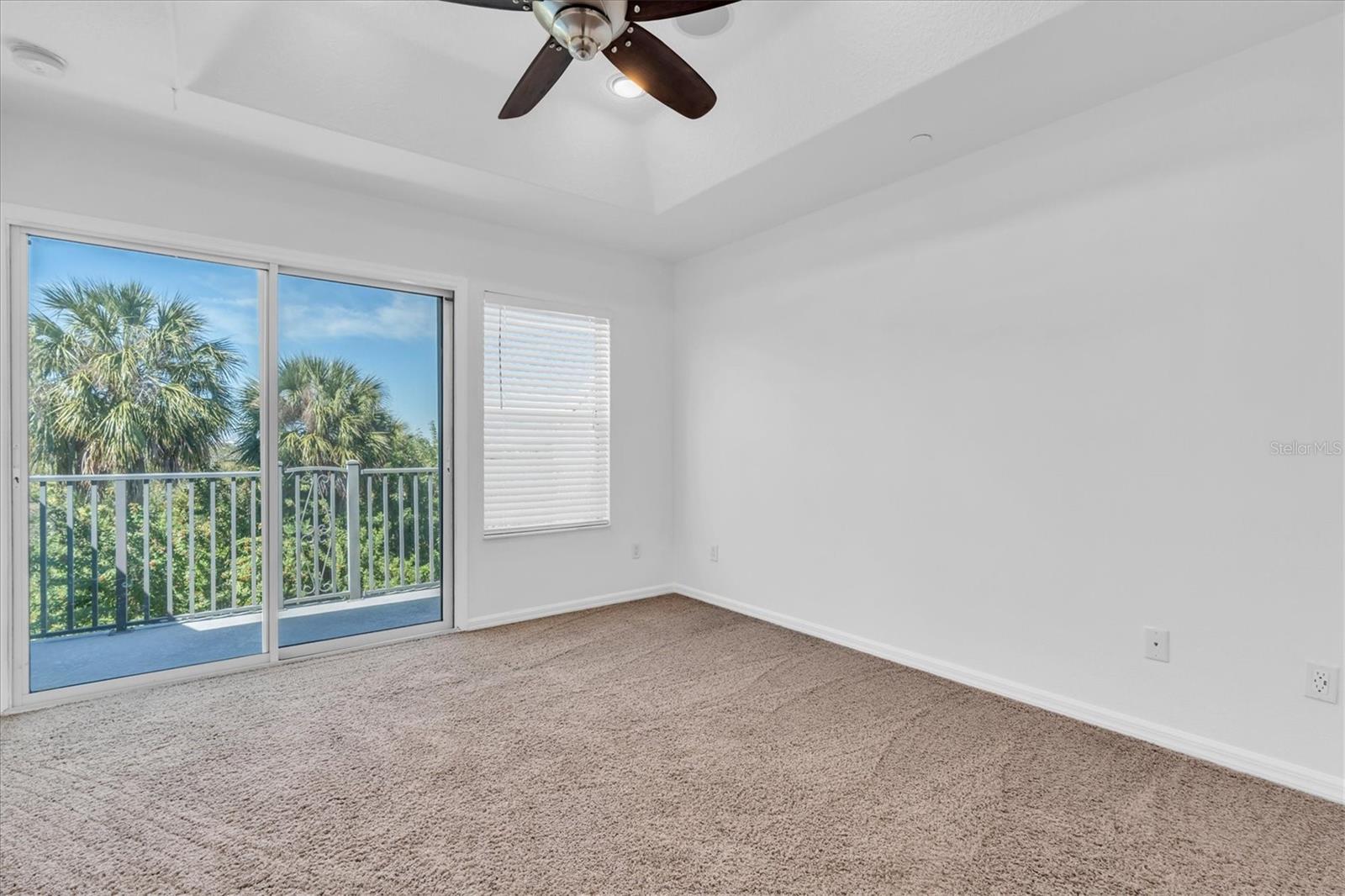 Image 21 of 41 For 545 Vincinda Crest Way