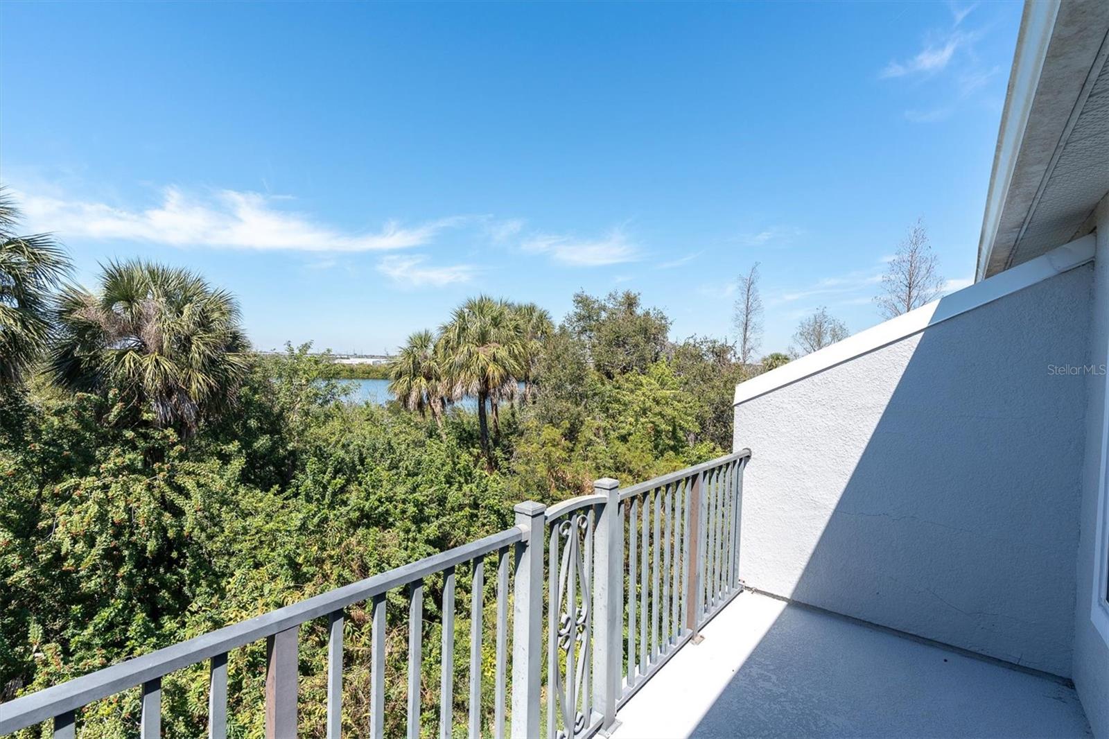 Image 25 of 41 For 545 Vincinda Crest Way