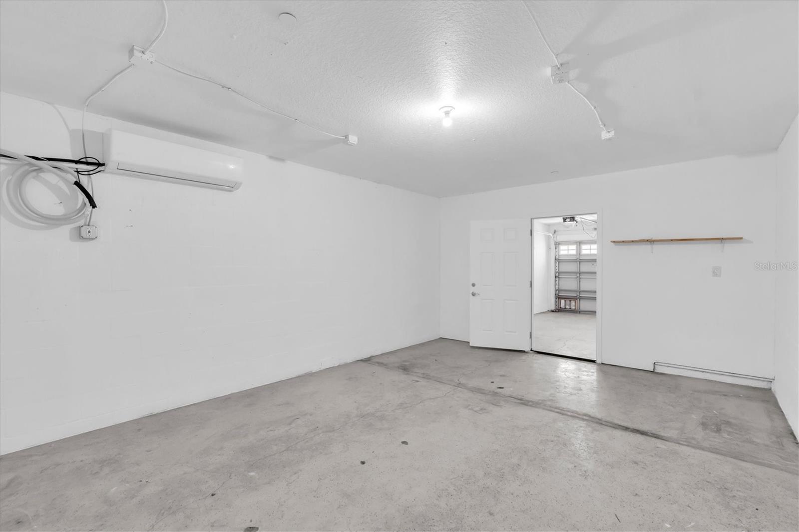 Image 33 of 41 For 545 Vincinda Crest Way