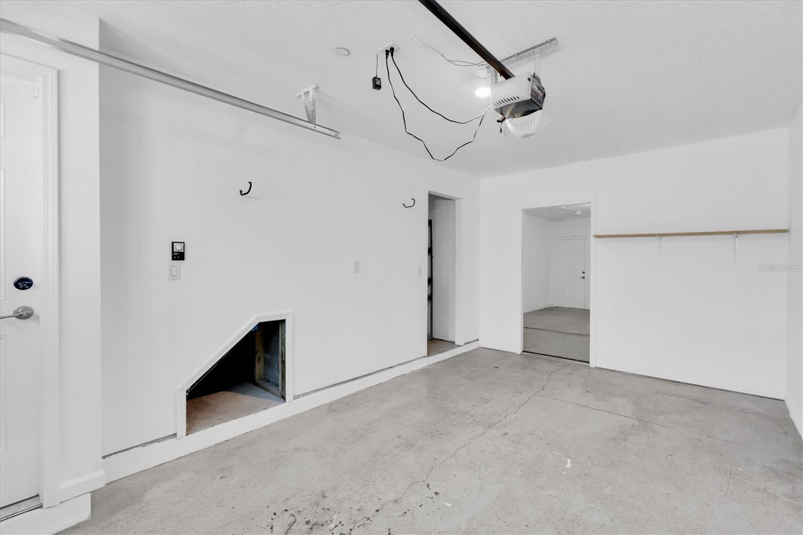 Image 34 of 41 For 545 Vincinda Crest Way