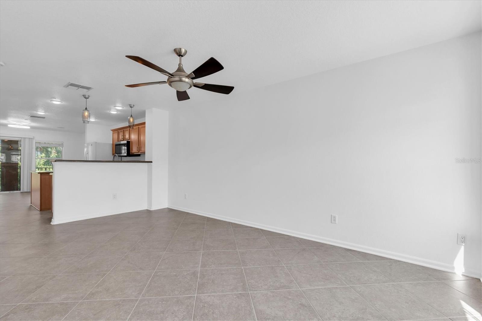 Image 5 of 41 For 545 Vincinda Crest Way