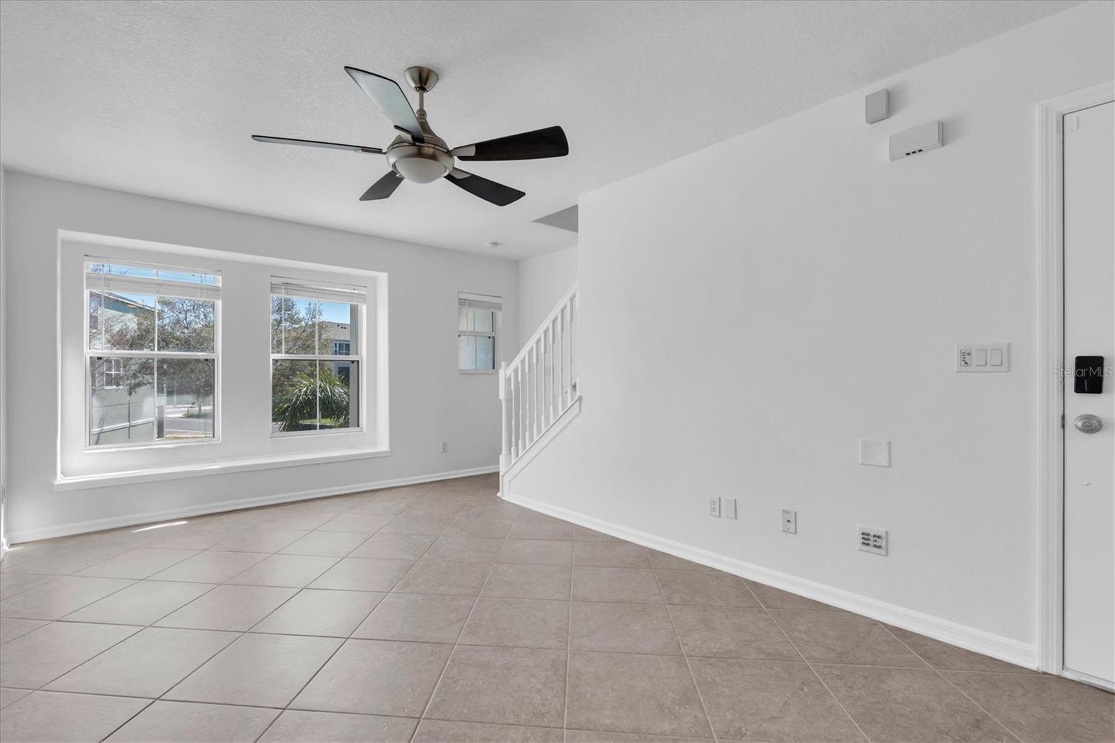 Image 6 of 41 For 545 Vincinda Crest Way