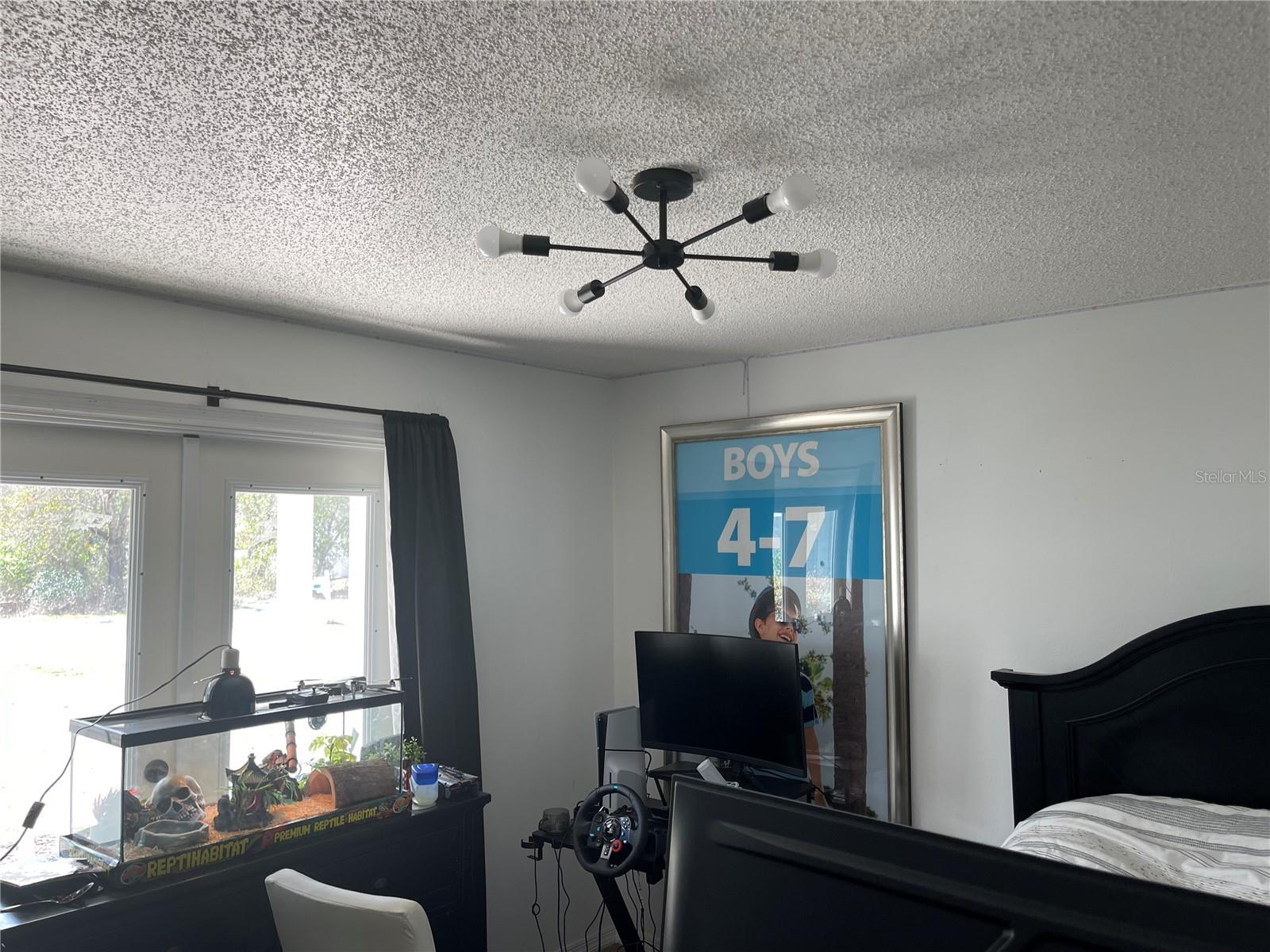 Image 10 of 22 For 15499 Arvin Drive