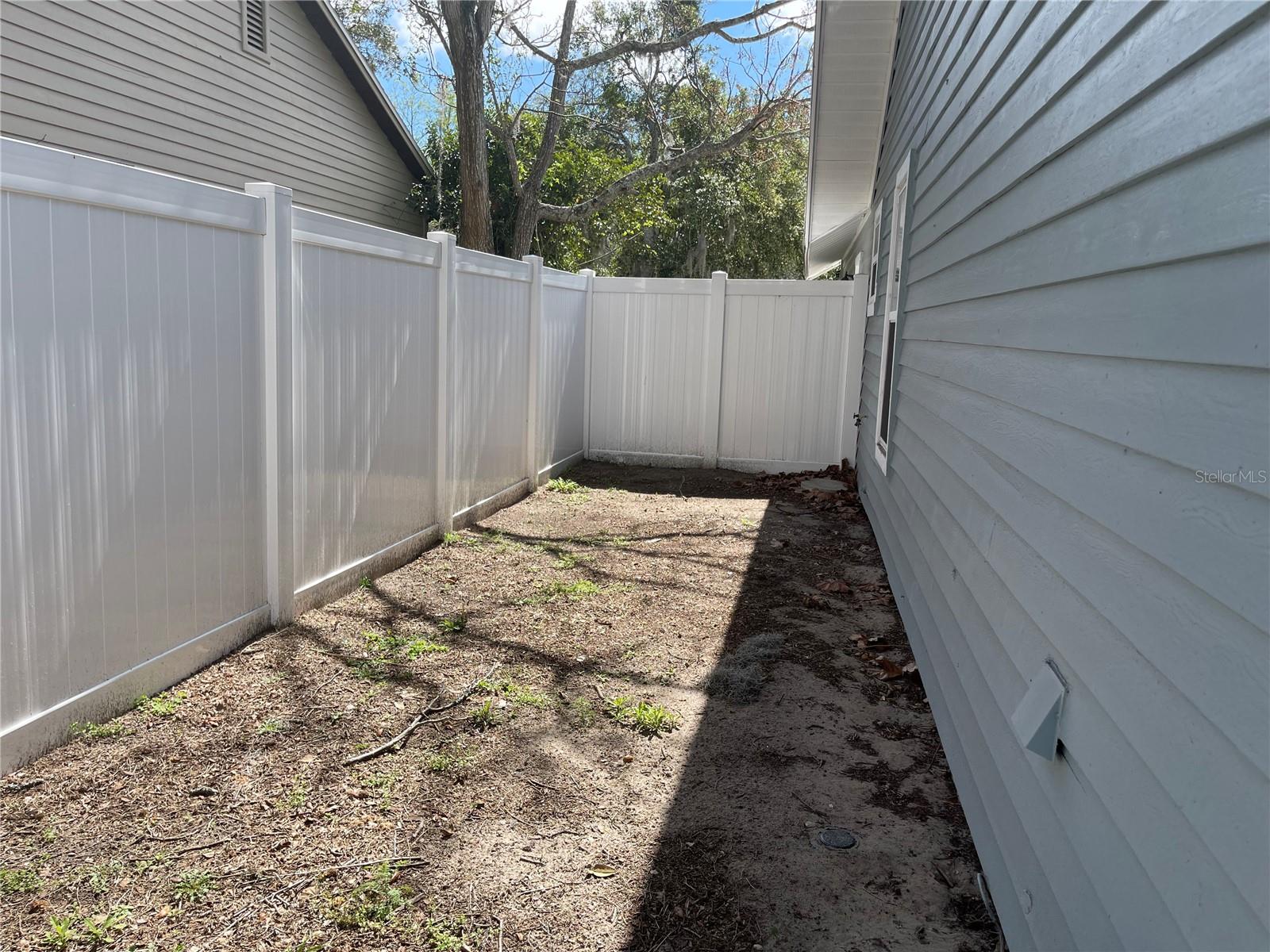 Image 12 of 22 For 15499 Arvin Drive