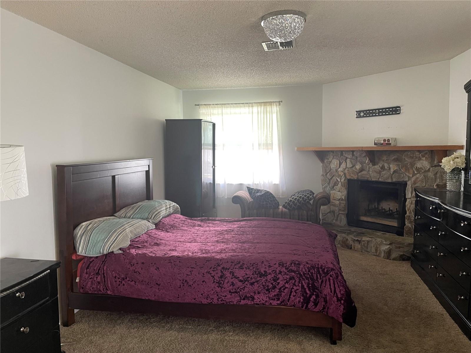 Image 4 of 22 For 15499 Arvin Drive