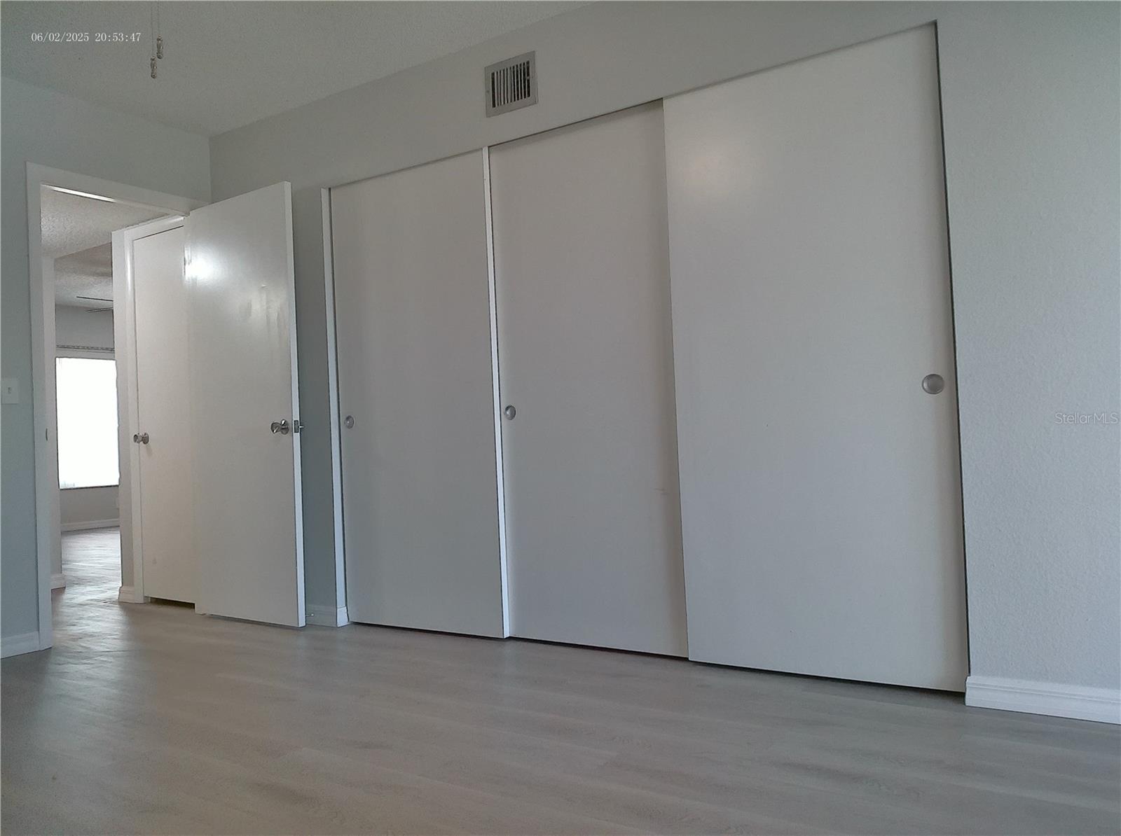 Image 20 of 59 For 2320 Brisbane Street 52