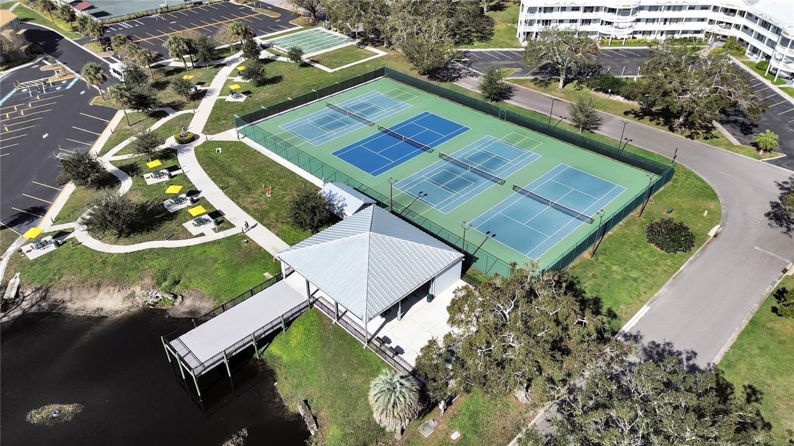 Image 44 of 59 For 2320 Brisbane Street 52