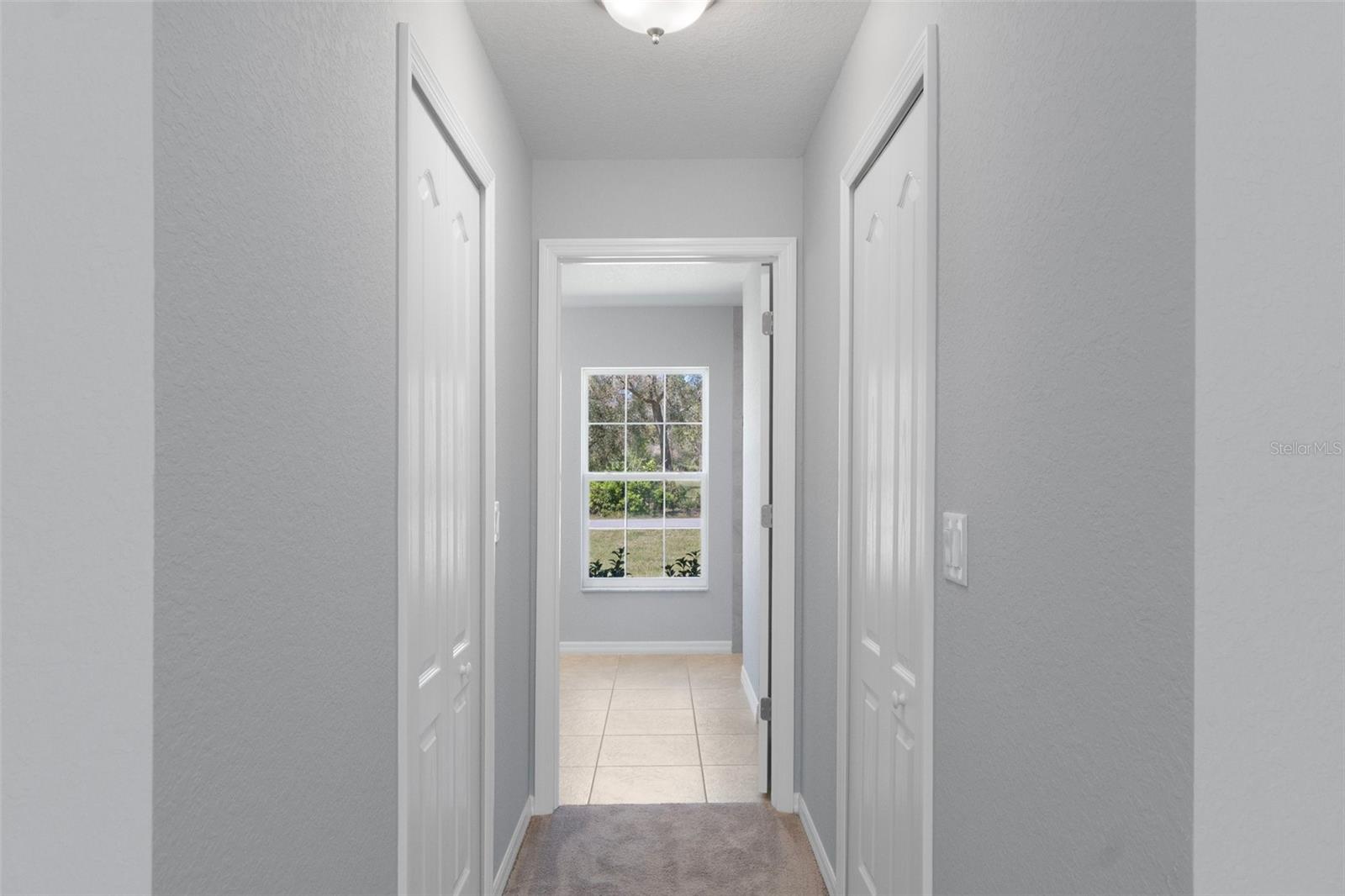 Listing photo id 19 for 13035 Meinert Avenue