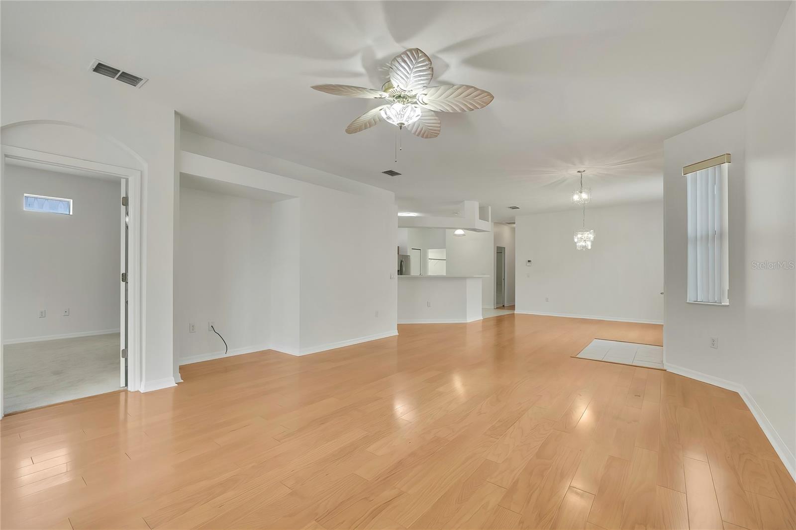 Image 11 of 40 For 8144 Ambersweet Place