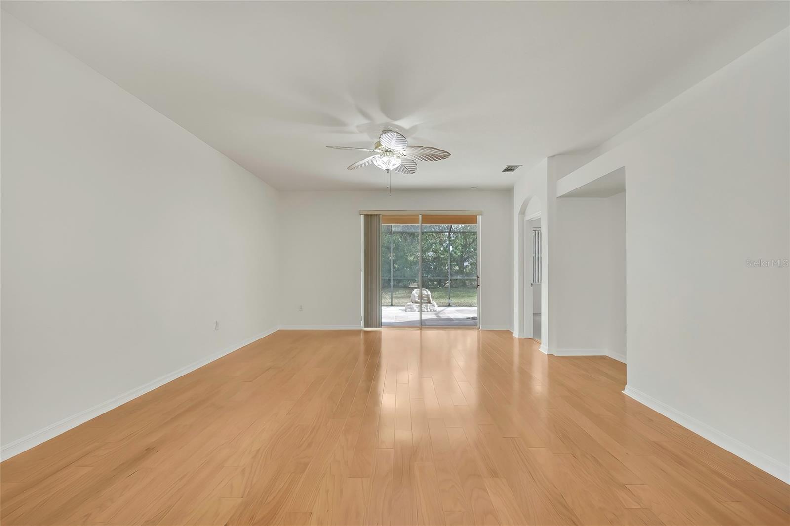 Image 14 of 40 For 8144 Ambersweet Place