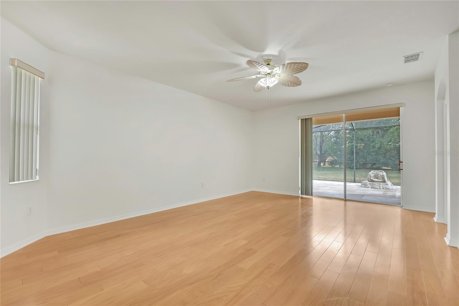 Image 8 of 40 For 8144 Ambersweet Place