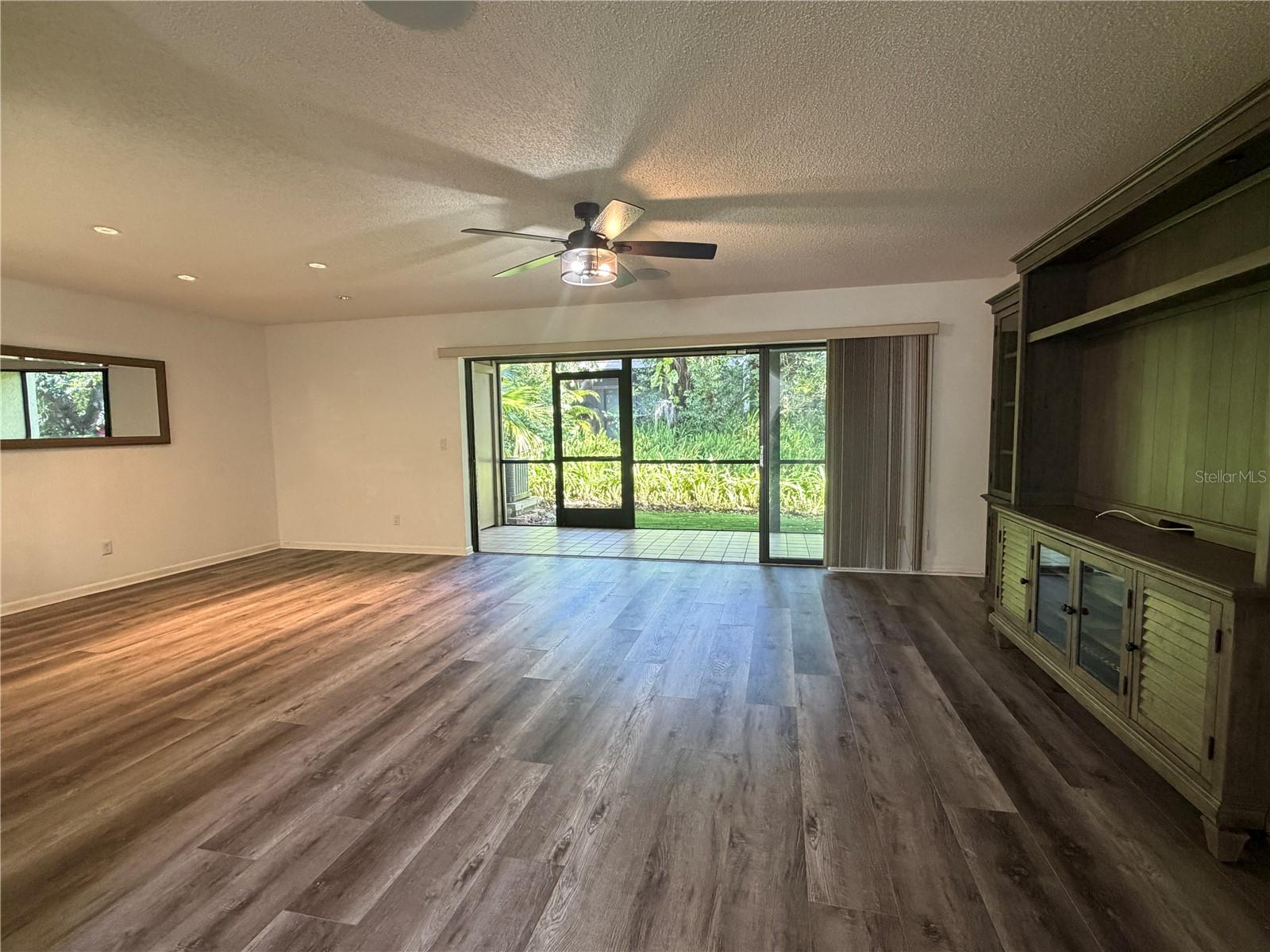 Image 10 of 31 For 1913 Whispering Way