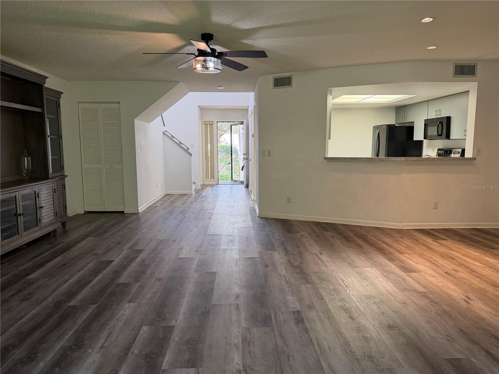 Image 11 of 31 For 1913 Whispering Way