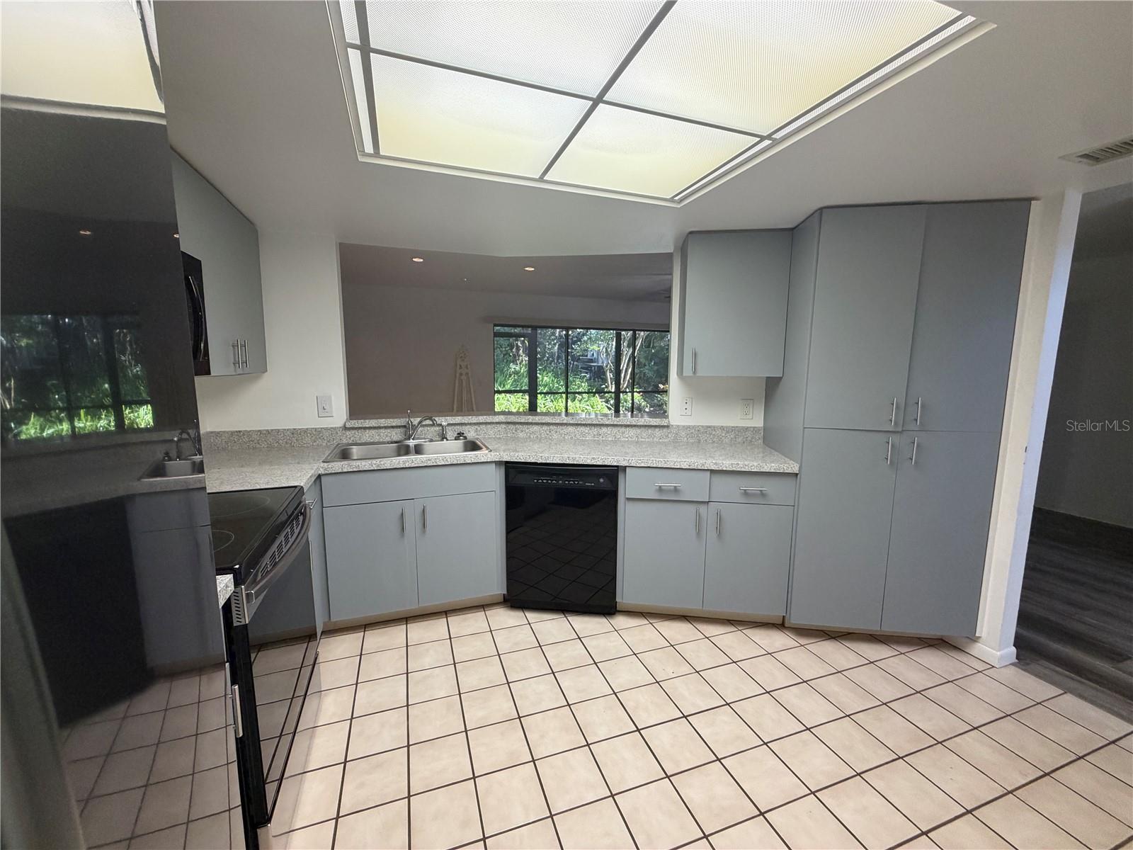 Image 12 of 31 For 1913 Whispering Way