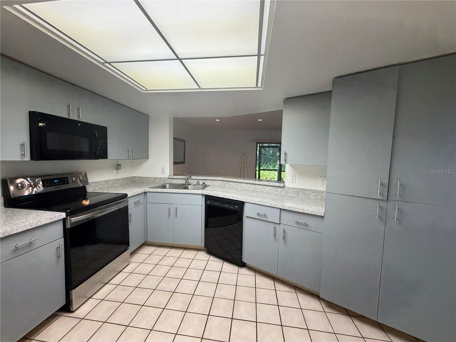 Image 2 of 31 For 1913 Whispering Way