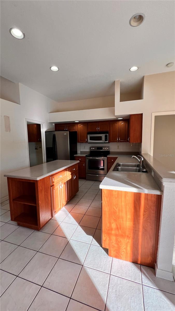 Image 15 of 25 For 9140 Lamborn Street