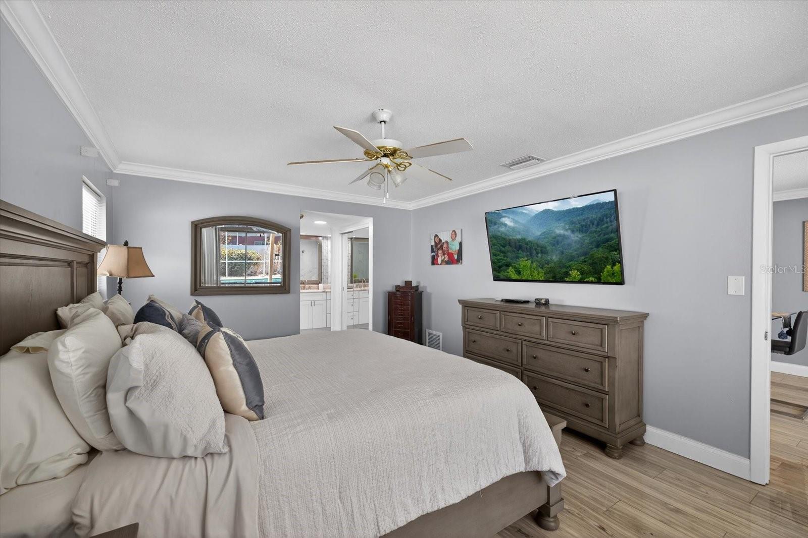 Image 15 of 38 For 8134 Bayshore Drive