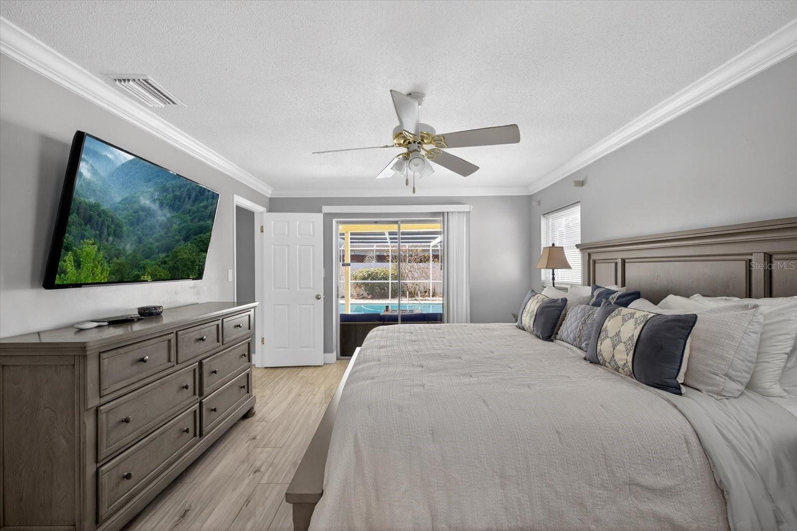 Image 16 of 38 For 8134 Bayshore Drive