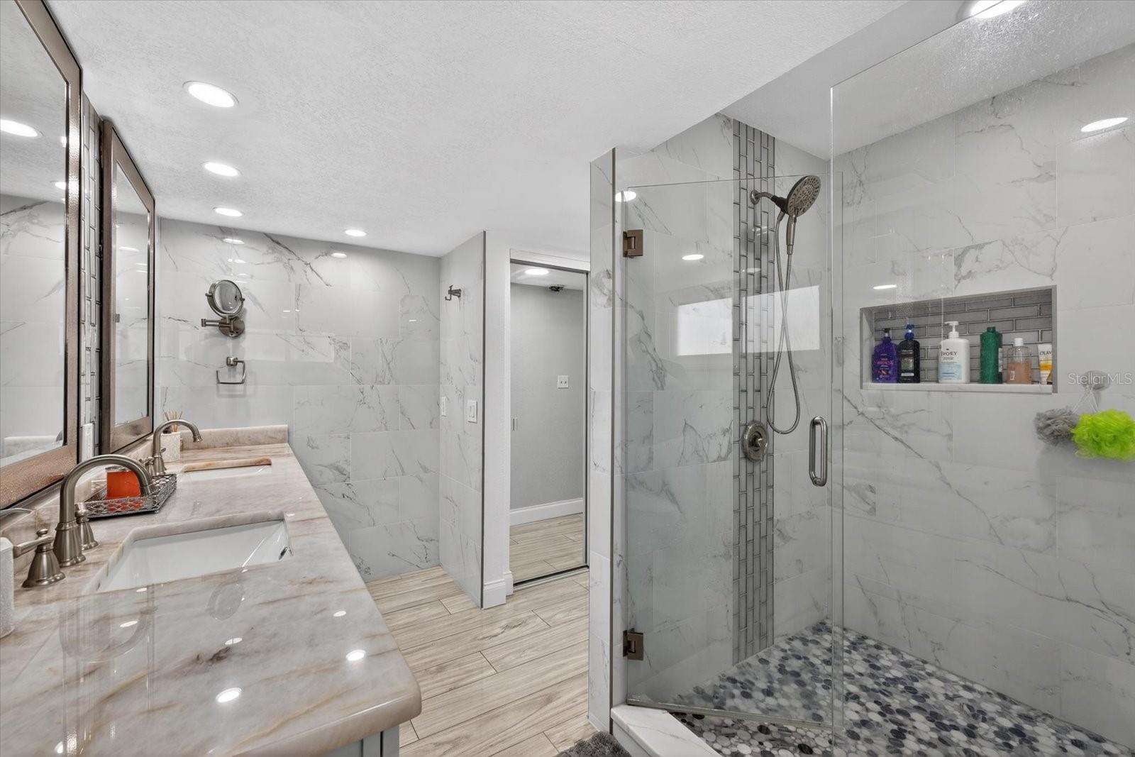 Image 20 of 38 For 8134 Bayshore Drive