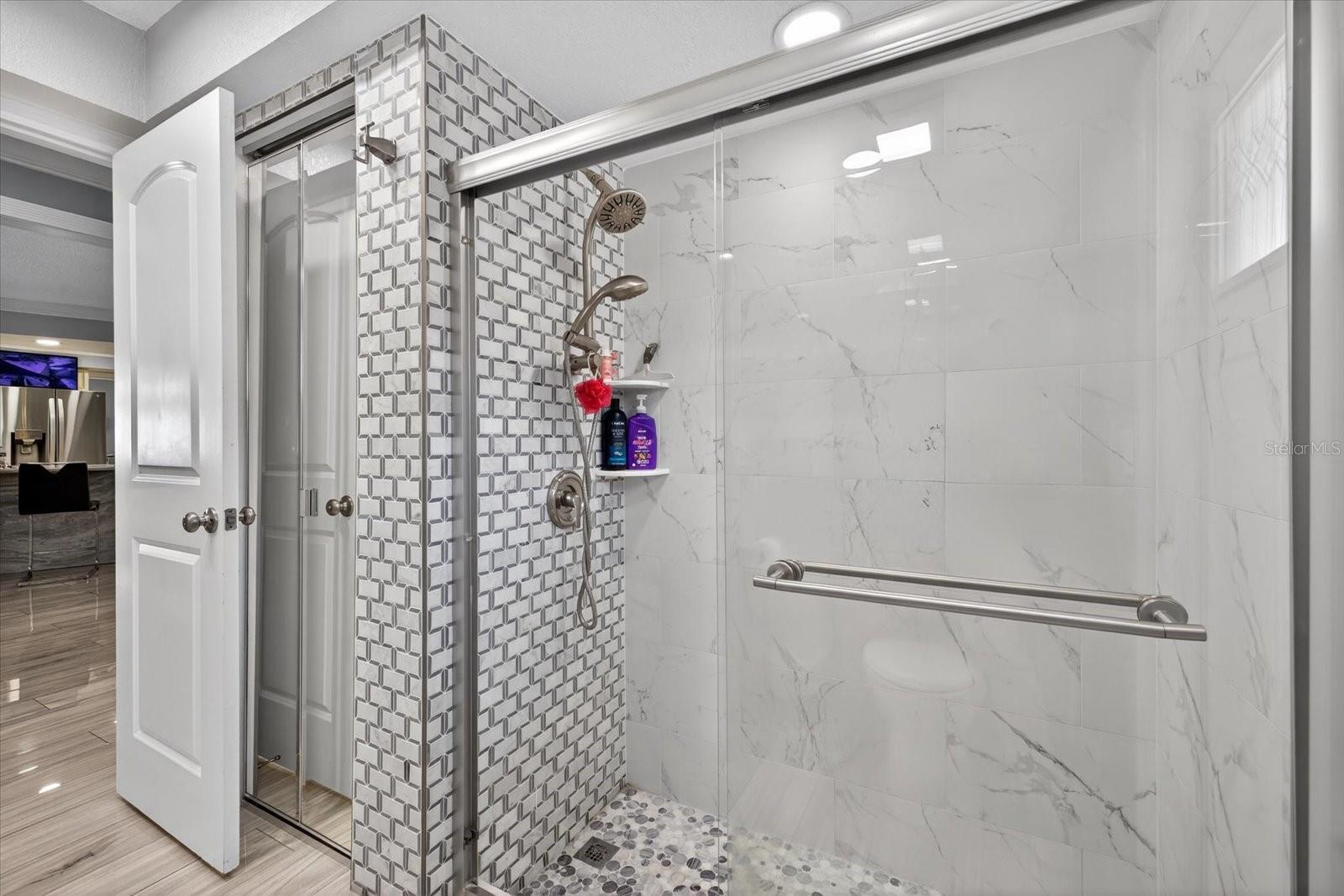 Image 29 of 38 For 8134 Bayshore Drive