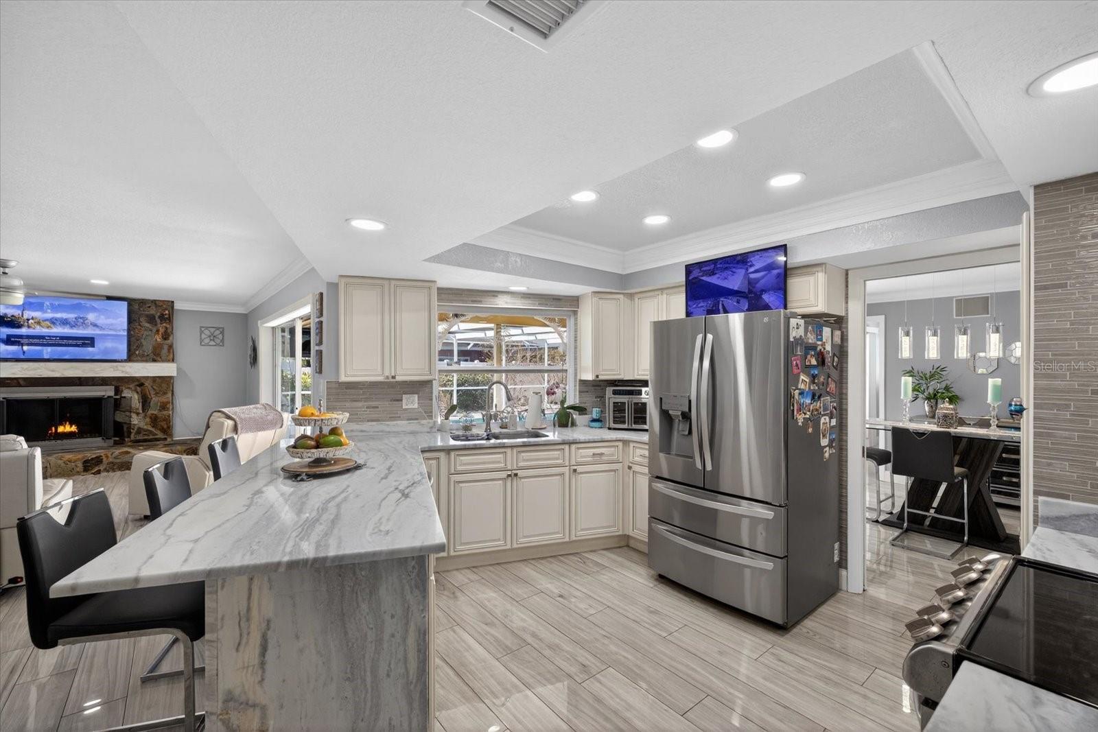 Image 9 of 38 For 8134 Bayshore Drive