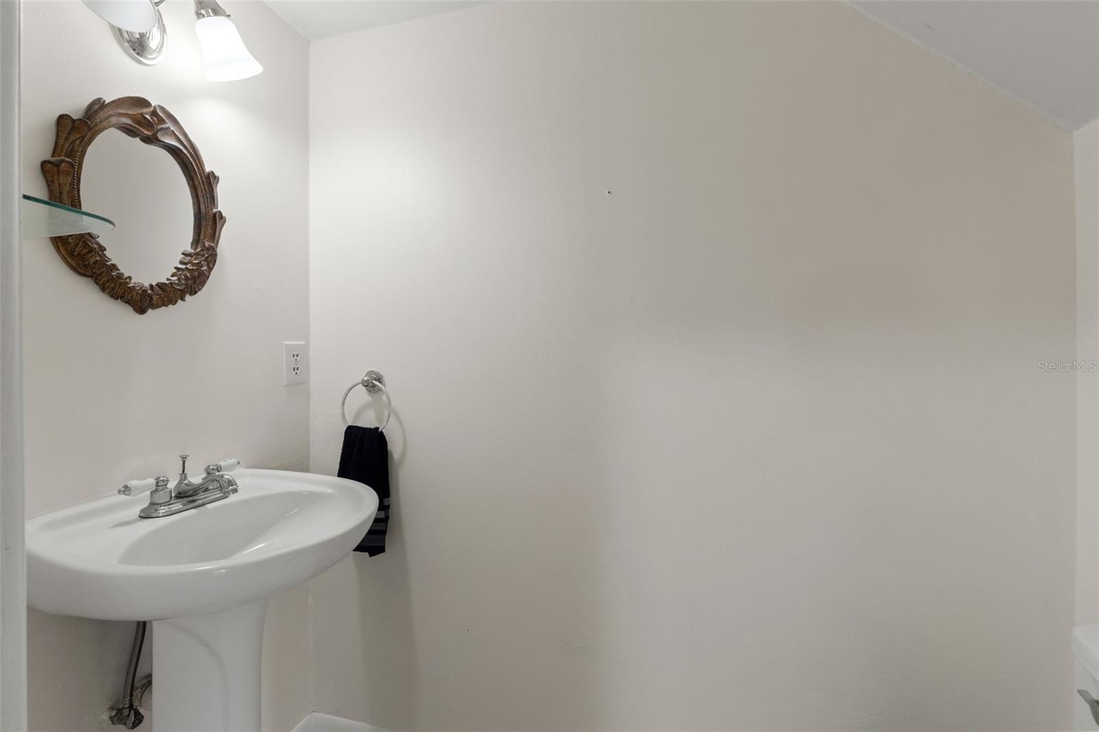 Image 24 of 57 For 7902 Citrus Drive 254