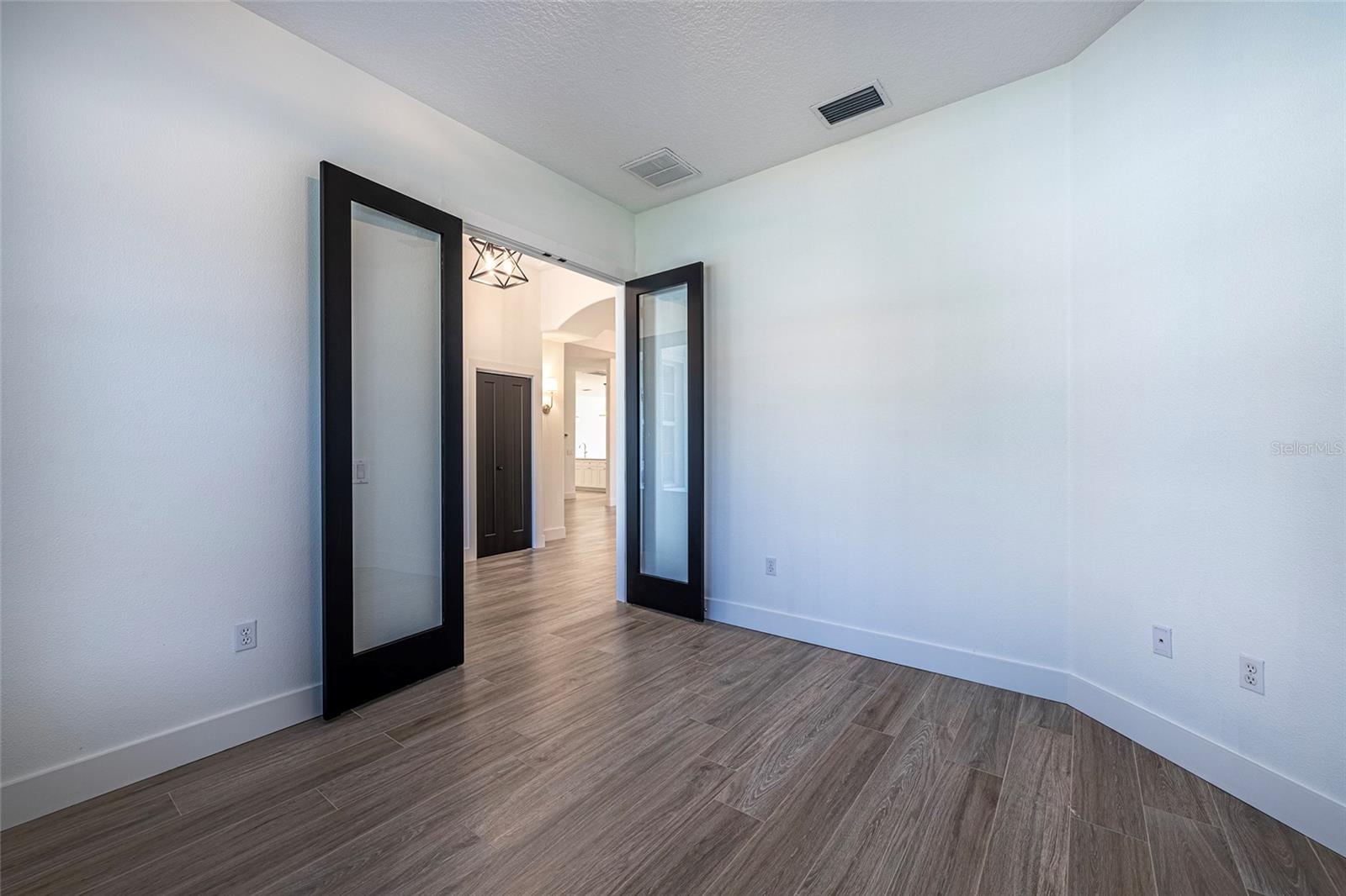 Image 46 of 83 For 1543 Parilla Circle