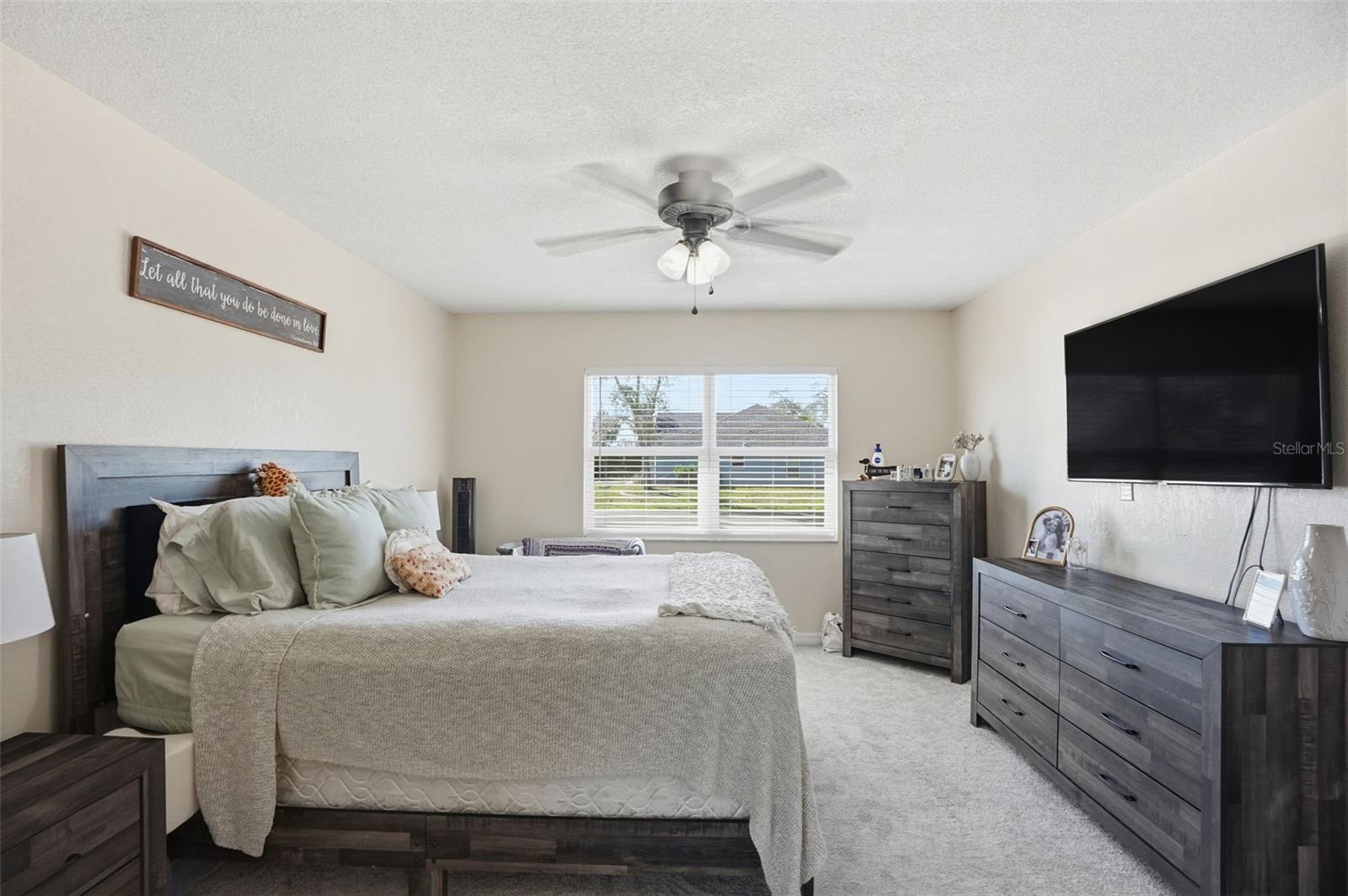 Listing photo id 13 for 2353 Bishop Road