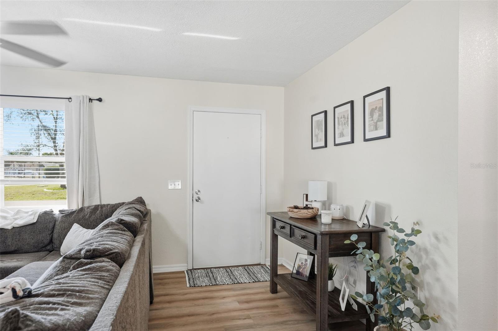 Listing photo id 19 for 2353 Bishop Road