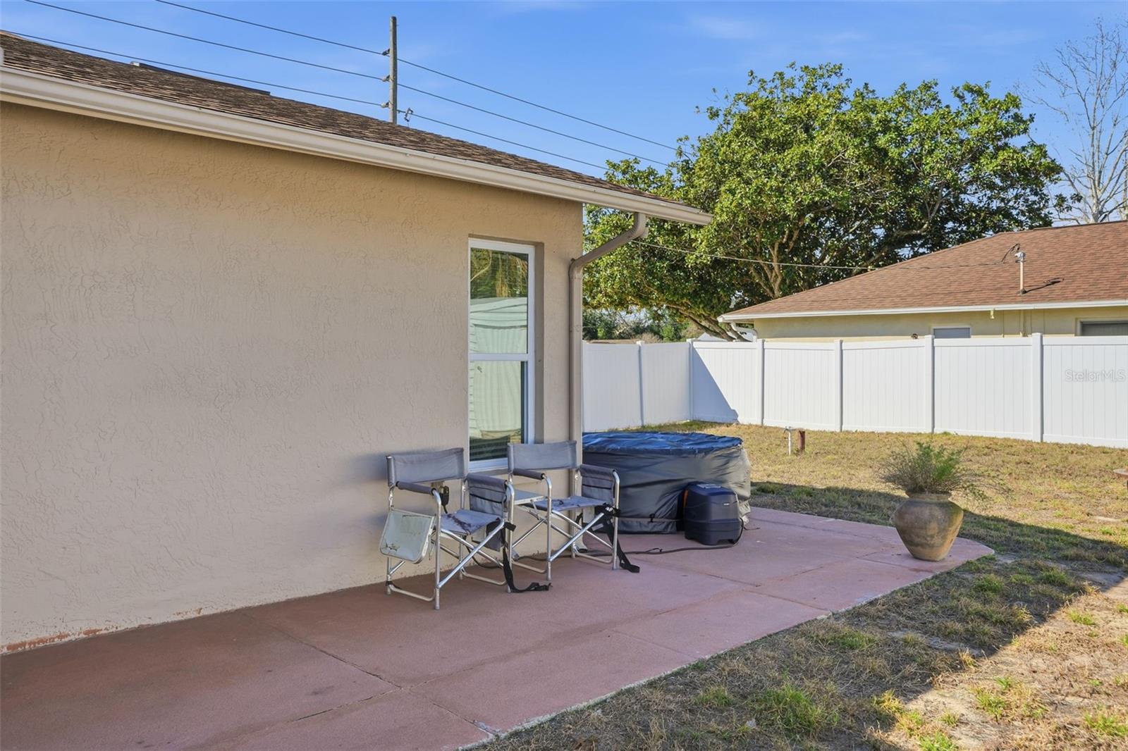 Listing photo id 22 for 2353 Bishop Road