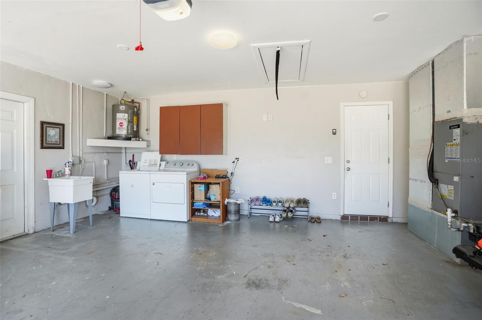 Listing photo id 25 for 2353 Bishop Road