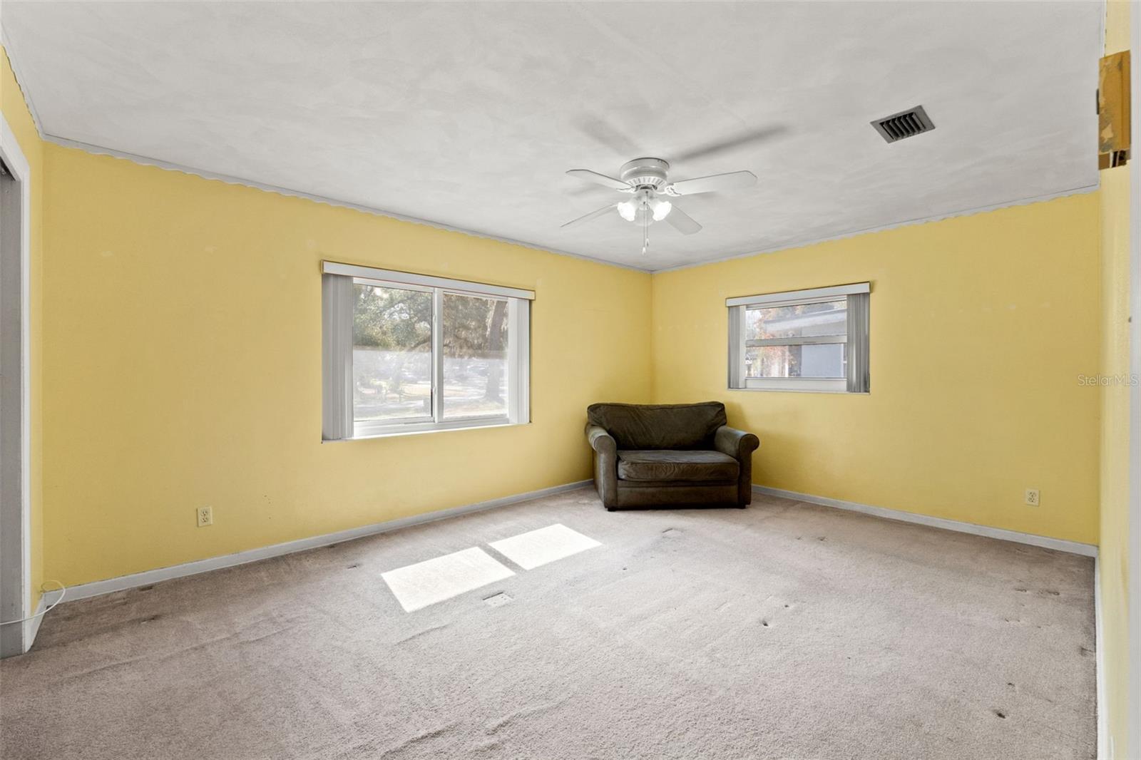 Image 31 of 59 For 5067 Mockingbird Drive