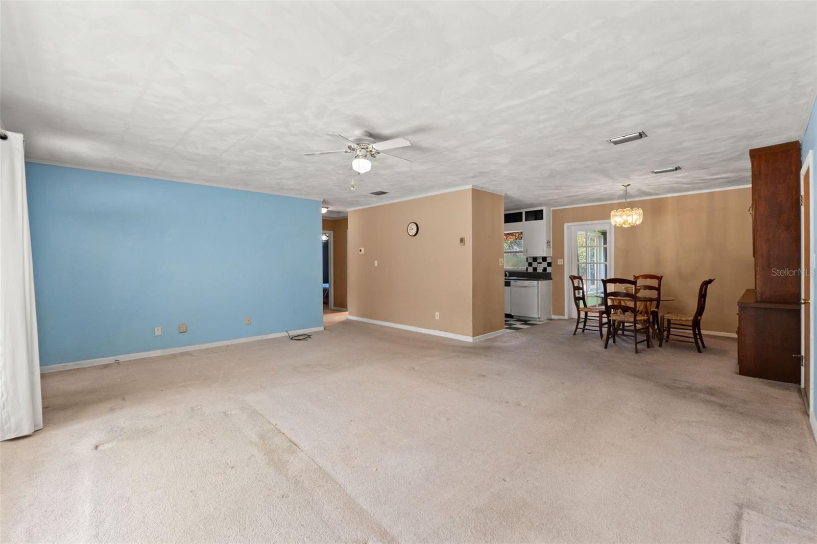 Image 36 of 59 For 5067 Mockingbird Drive