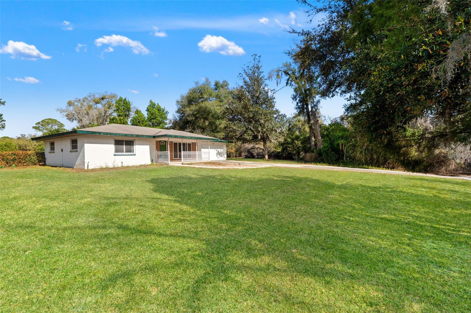 Image 4 of 59 For 5067 Mockingbird Drive