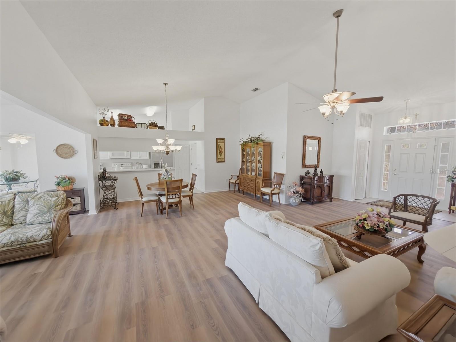 Image 12 of 68 For 11131 Hollander Avenue