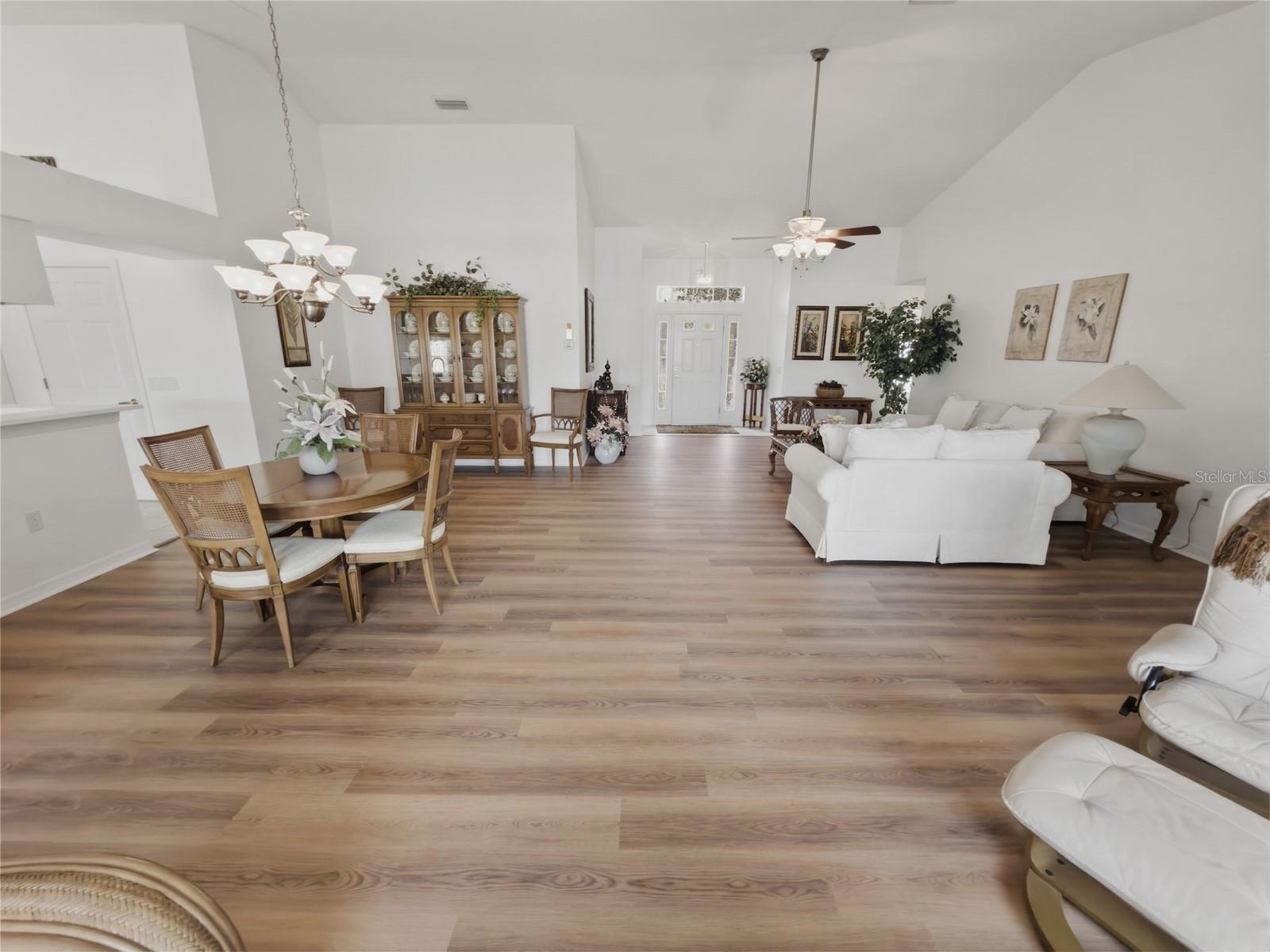 Image 14 of 68 For 11131 Hollander Avenue