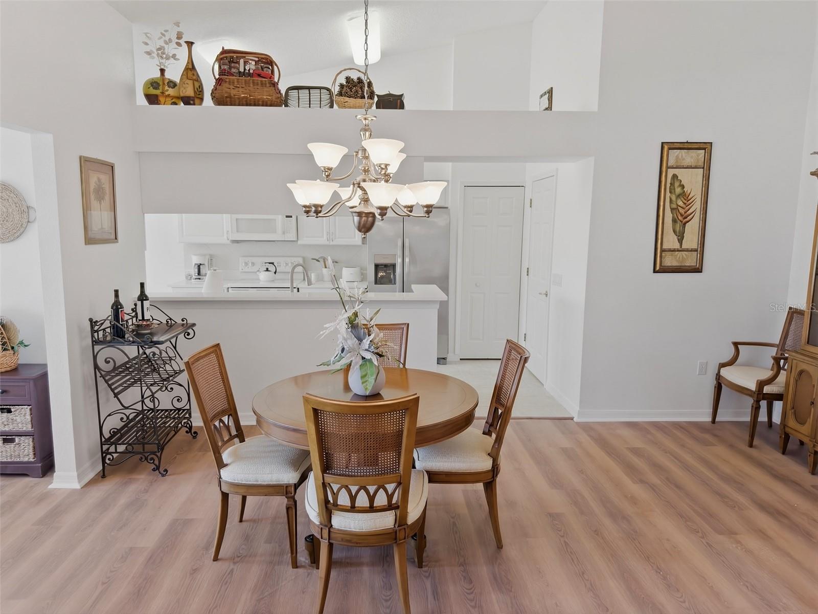 Image 16 of 68 For 11131 Hollander Avenue