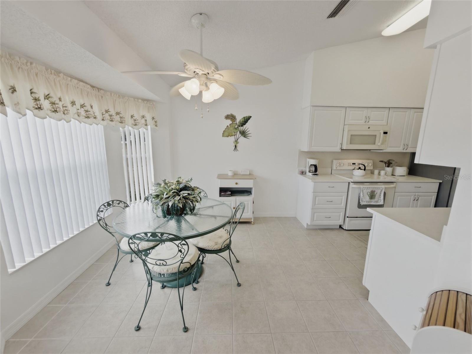 Image 24 of 68 For 11131 Hollander Avenue