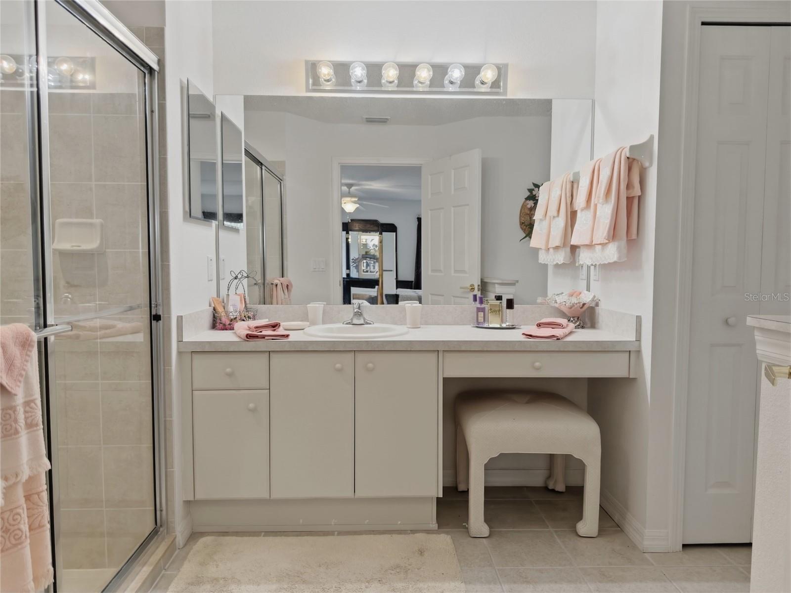 Image 32 of 68 For 11131 Hollander Avenue