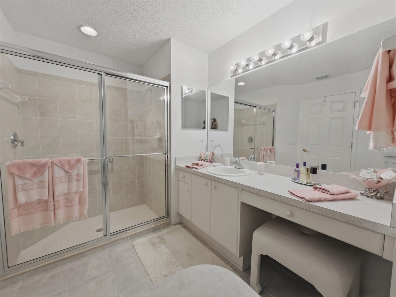 Image 34 of 68 For 11131 Hollander Avenue