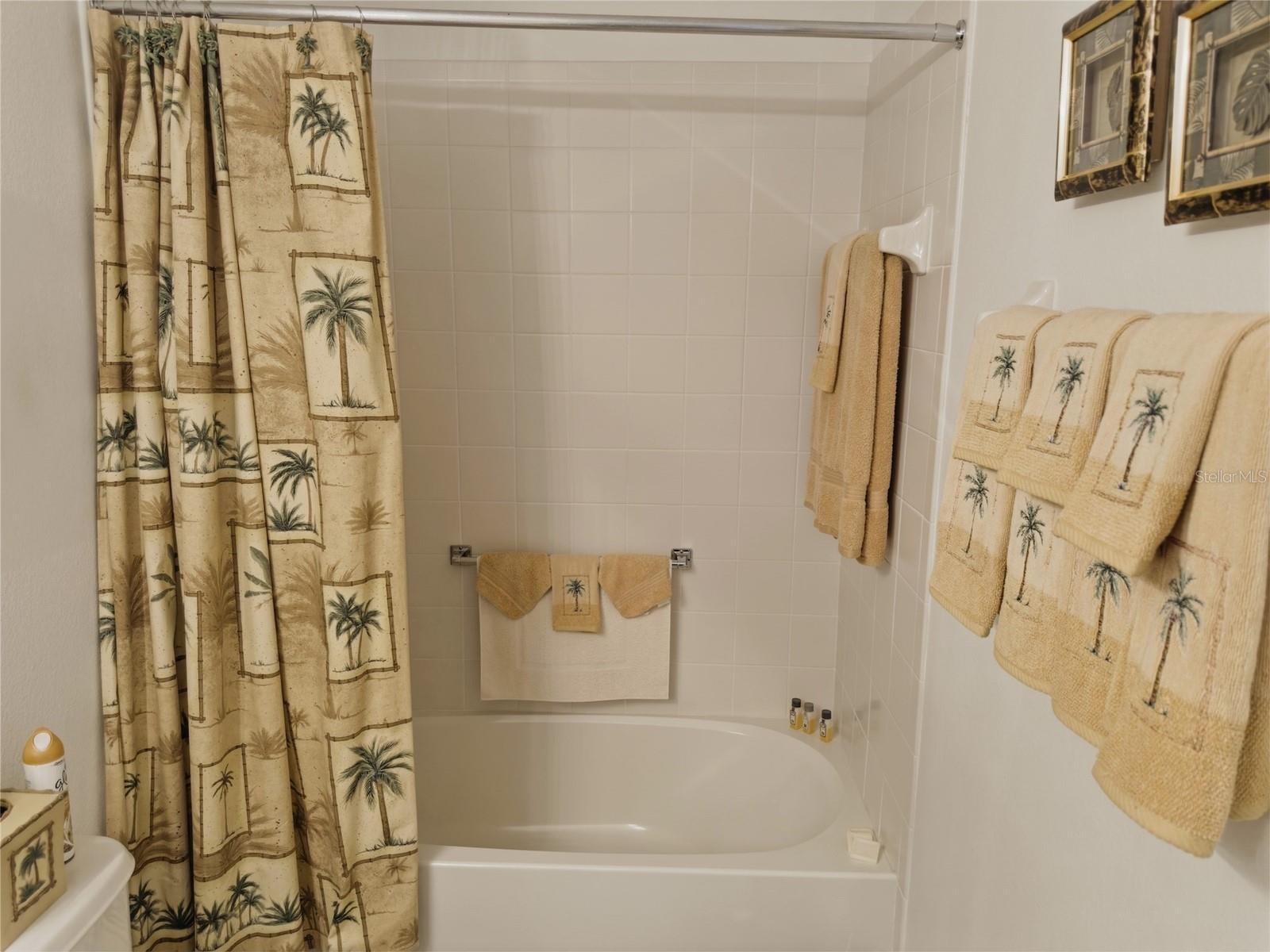 Image 40 of 68 For 11131 Hollander Avenue