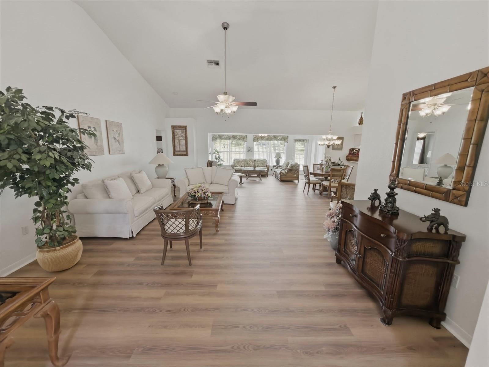 Image 9 of 68 For 11131 Hollander Avenue